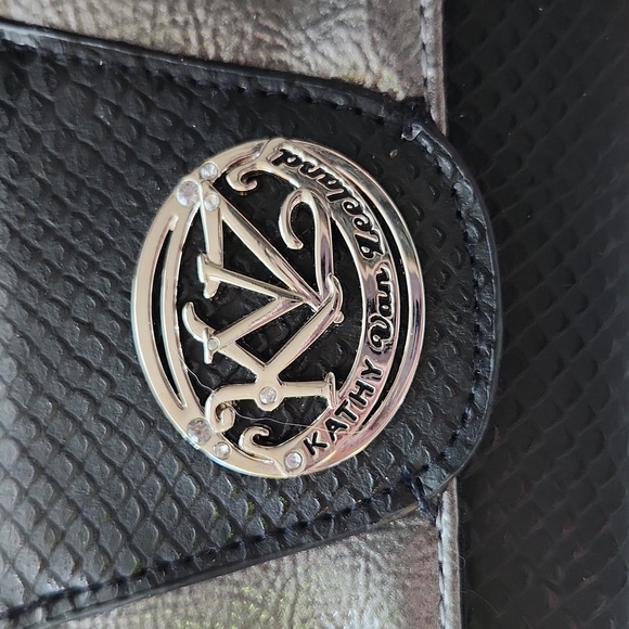 Bindle Of Wallets - Picture 5 of 16